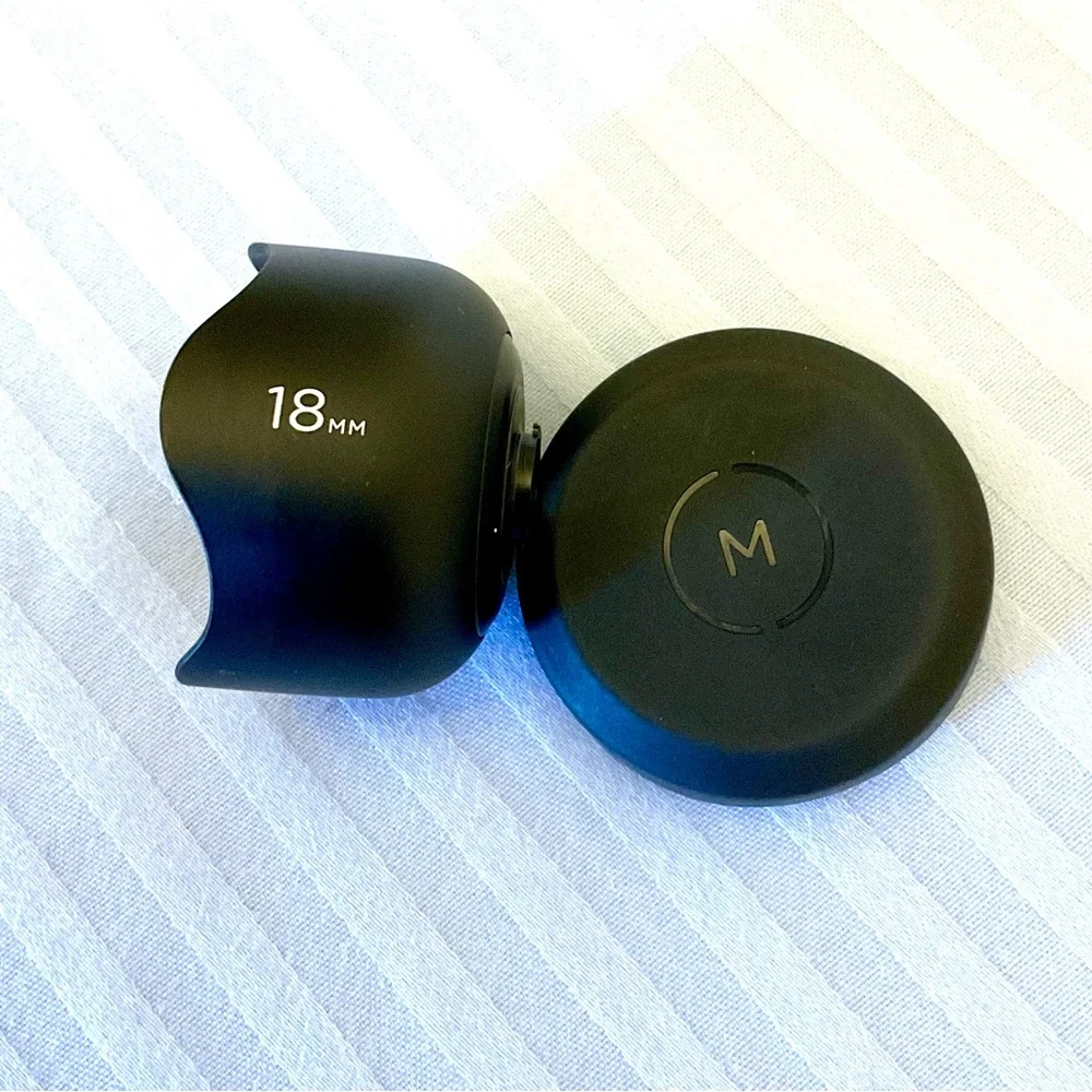 MM 18 . Moment Black Camera Lens Cap Set